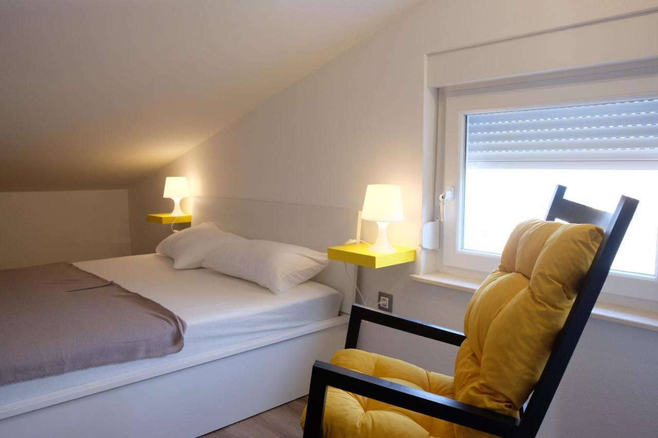 Apartmani Mojca Selce Exterior photo